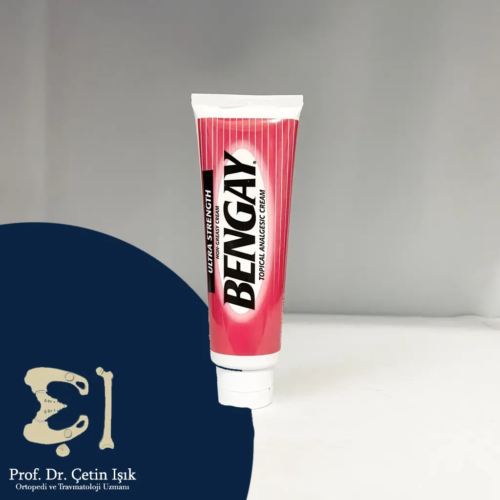 Bengay cream can be considered the best cream for arthritis due to its camphor, menthol, and salicylates.